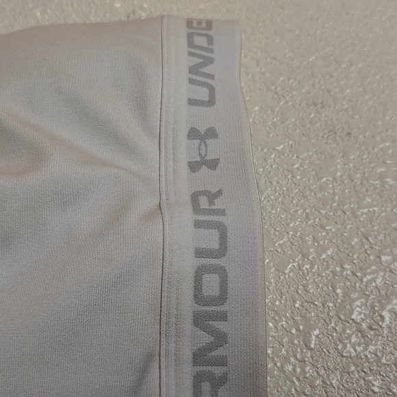 NWOT Under Armour Compression Sports bra sz XS - Picture 2 of 4